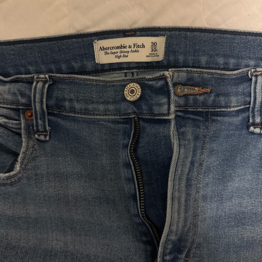 Abercrombie & Fitch Ankle Jeans